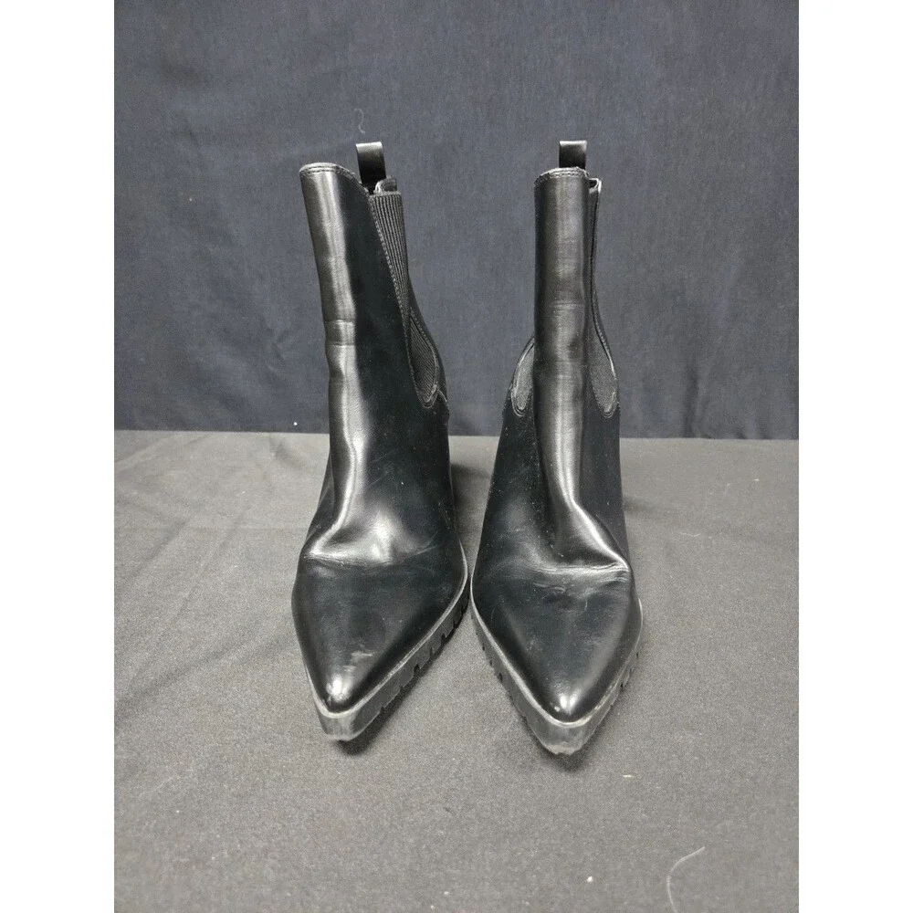 Charles David Black Leather Size 9.5 Platform Ankle Chelsea Deputy Boot Bootie